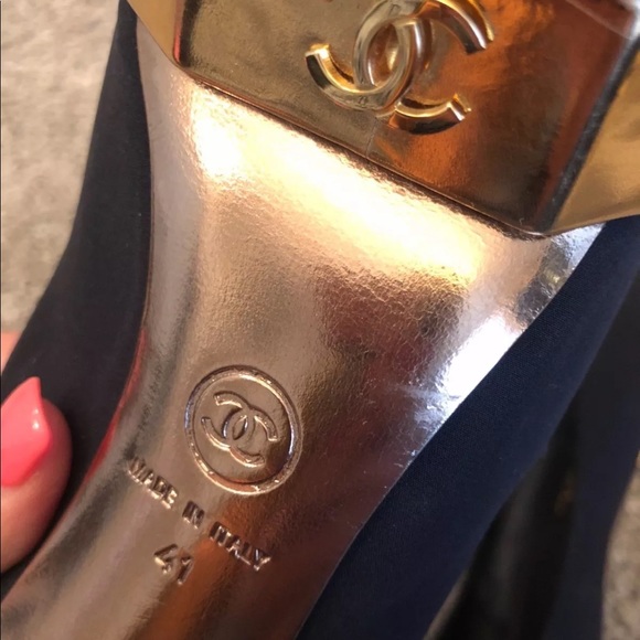 Authentic Chanel Cap Toe Platform Pump - Picture 6 of 8